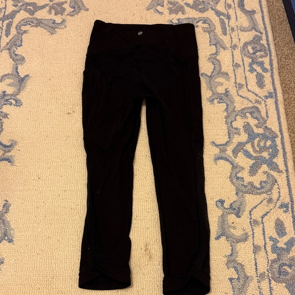 LULULEMON POLKA DOT MESH LEGGINGS (SIZE 4) - Picture 4 of 7